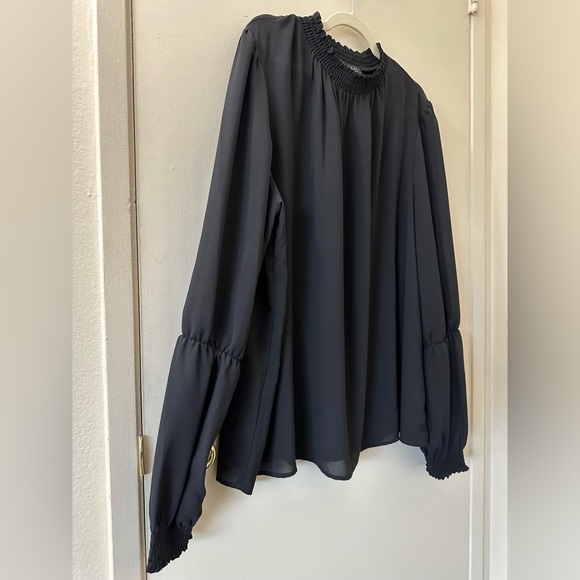 Eloquii ✨ Black Semi-Sheer Long Balloon Sleeve Top Size 20 - Picture 2 of 4